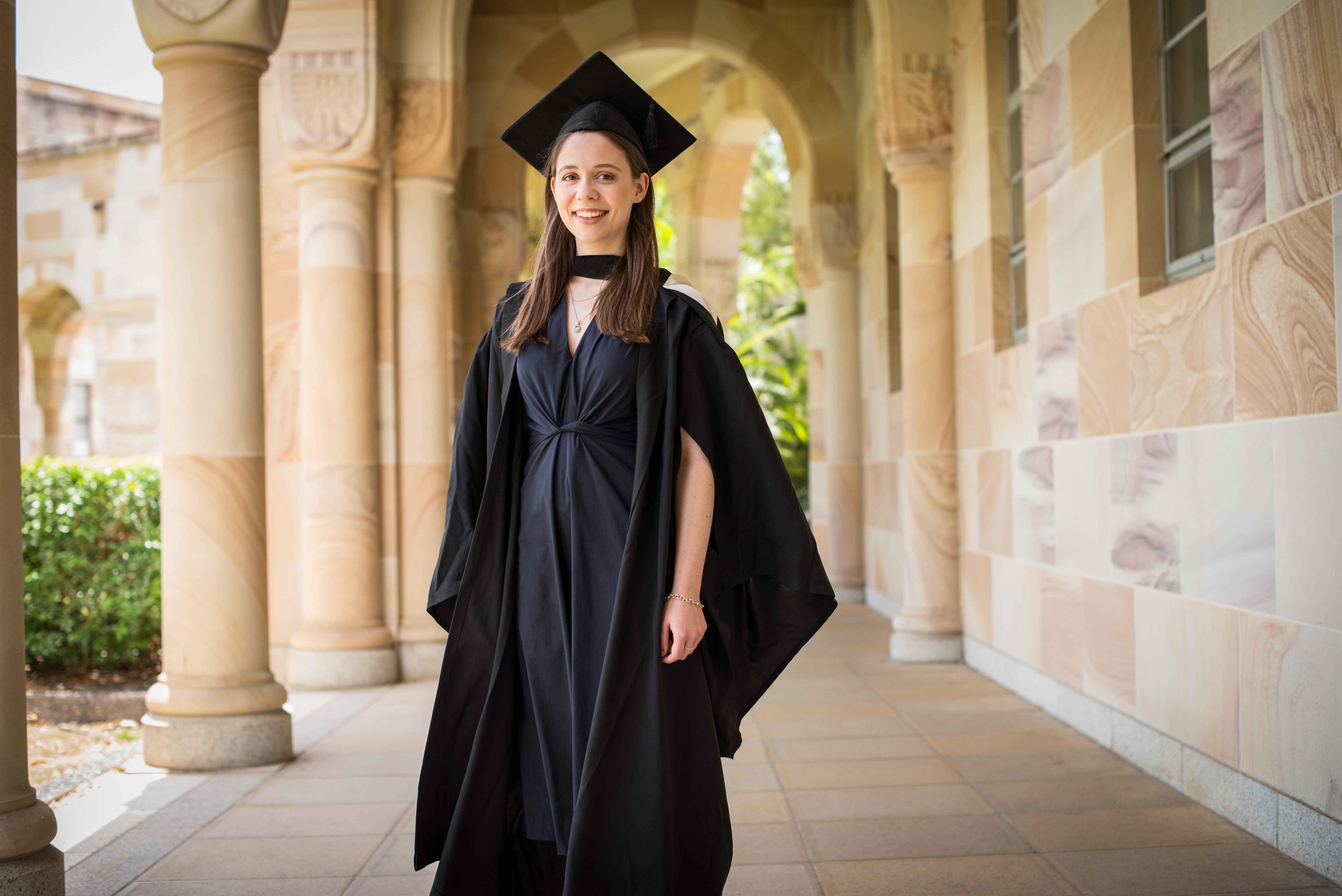 Graduation gown uq outlet